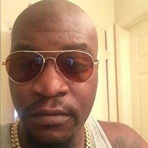 Meet your Posher, Huey